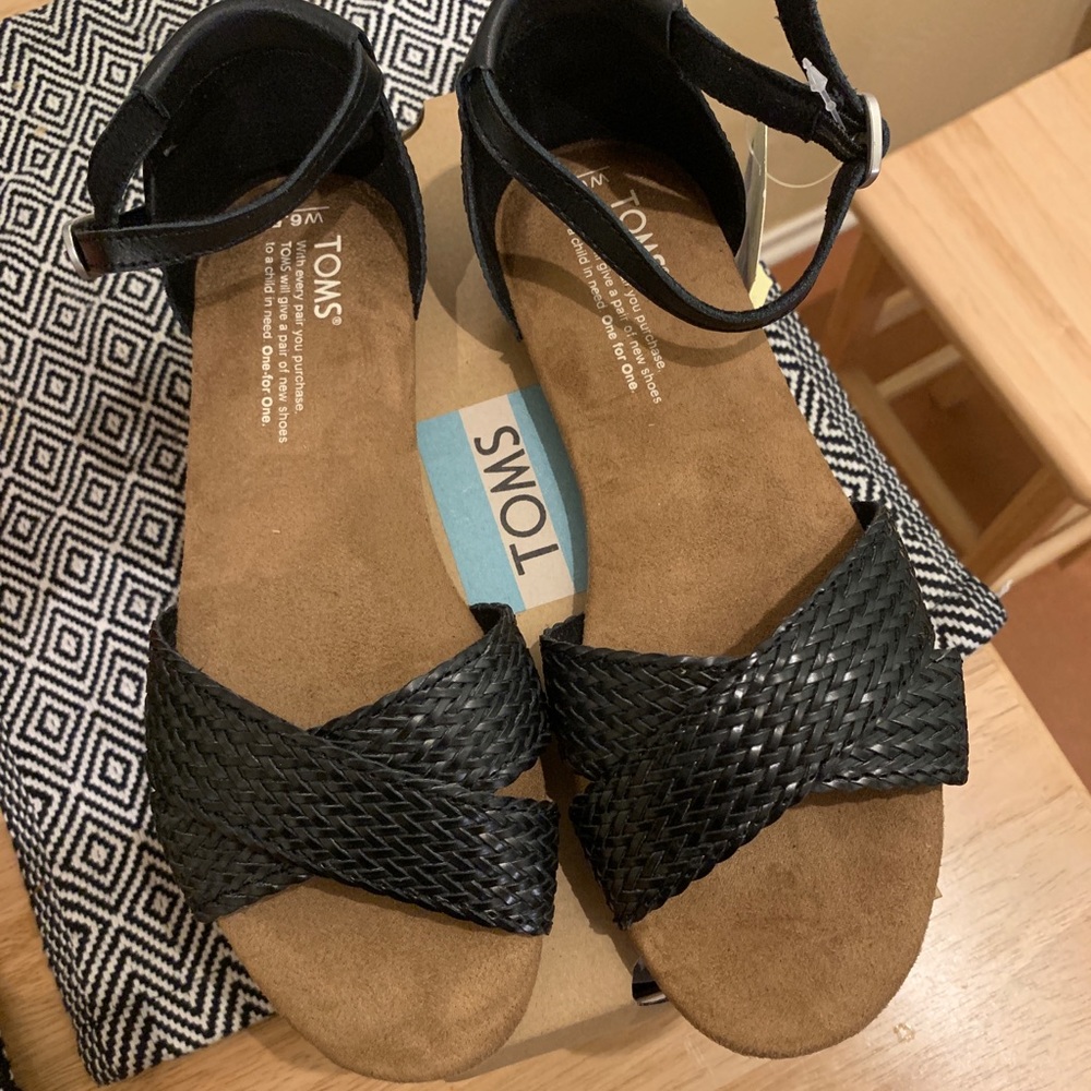 TOMS Black Woven Correa Sandal